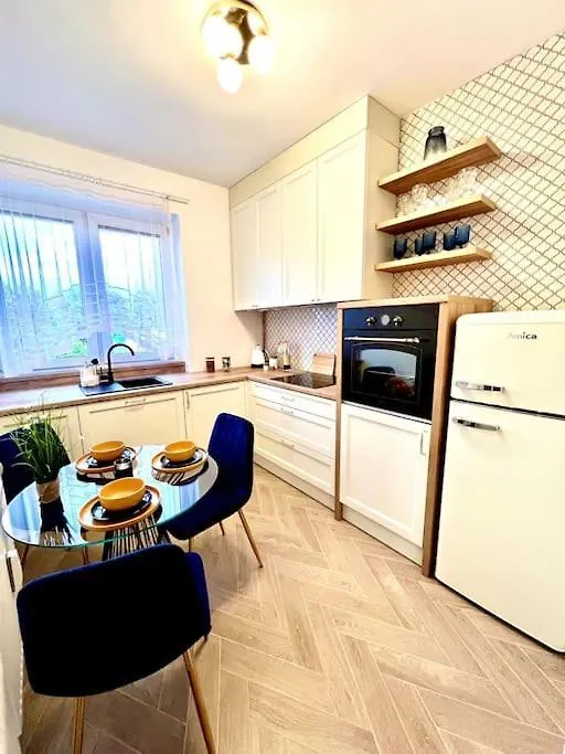 B&W Luxurious Apartment In The Heart Of Wroclaw Poland